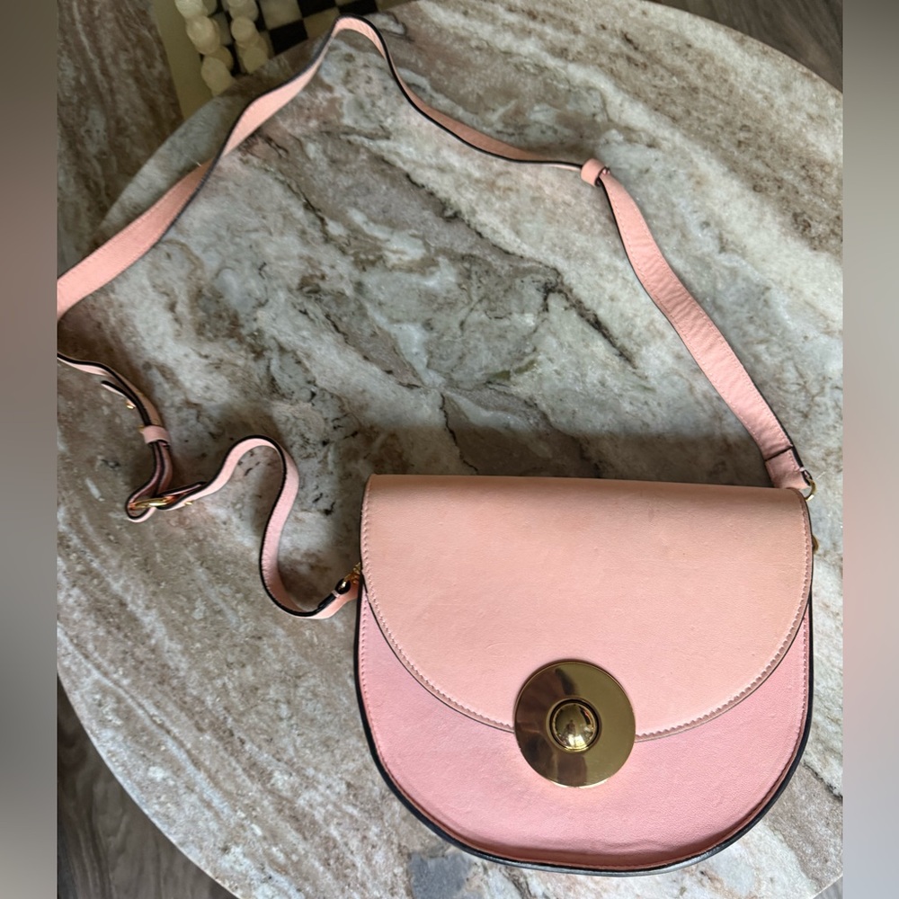 Tara Jarmon Pink Leather Saddle Bag Made in Italy Gold Hardware Parisian Chic - Picture 6 of 11